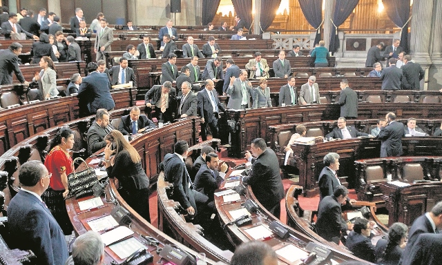 Congreso avanza en aprobación de ley que contiene reformas a la SAT. (Foto Prensa Libre: Hemeroteca PL)