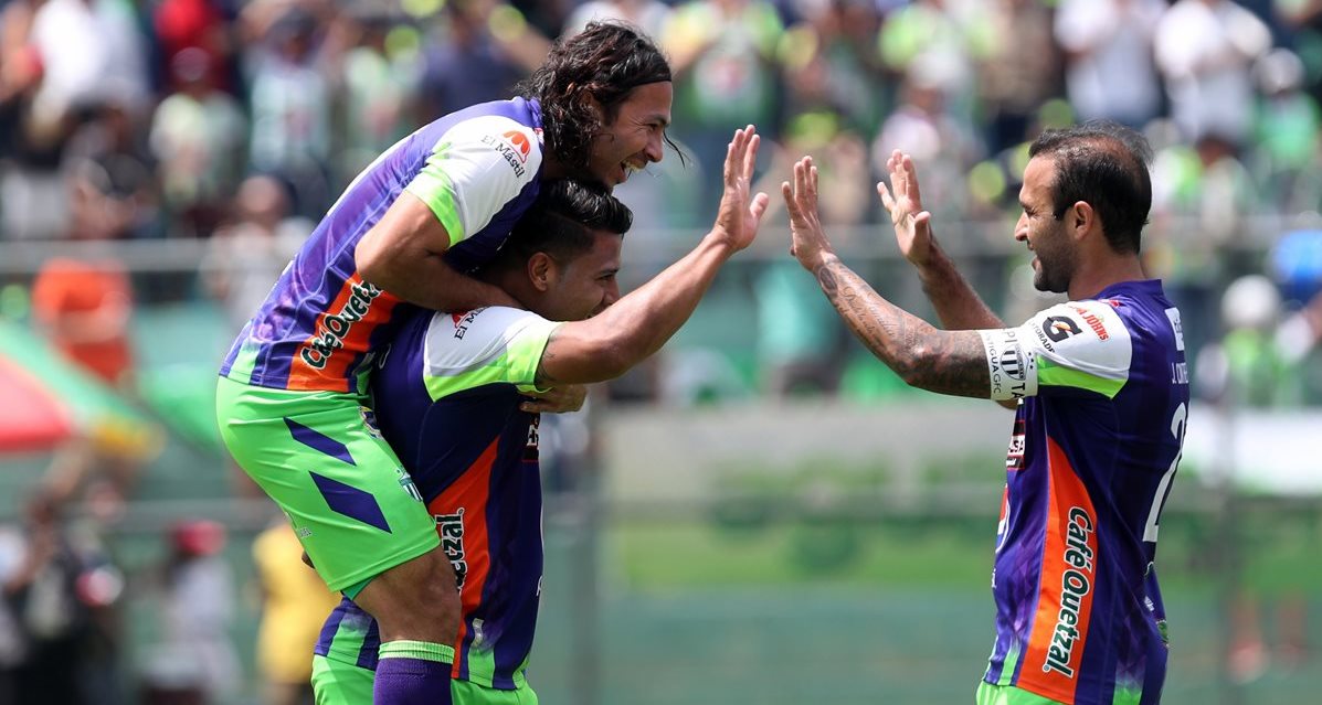 El campeón Antigua GFC se consolidó en el liderato del Clausura 2018, luego de derrotar al Deportivo Marquense. (Foto Prensa Libre: Carlos Vicente)