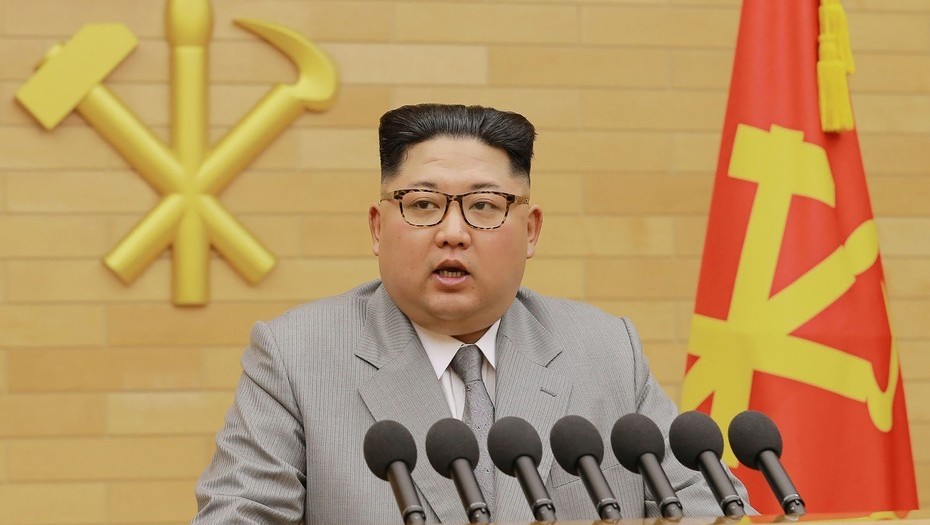 Kim Jong-Un durante su discurso de año nuevo el lunes 1 de enero de 2018. (Foto Prensa Libre: AFP)