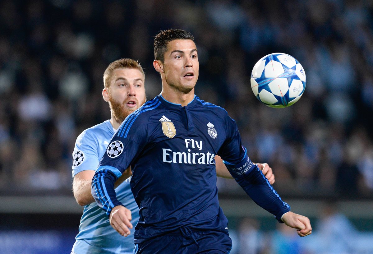Cristiano Ronaldo anotó el gol del triunfo del Real Madrid. (Foto Prensa Libre: EFE)