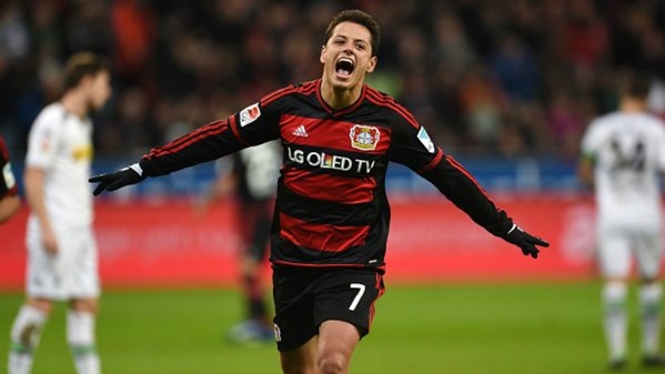El mexicano Javier Hernández, actualmente jugador del Bayer Leverkusen estaría en la mira del Arsenal. (Foto Prensa Libre: AFP).
