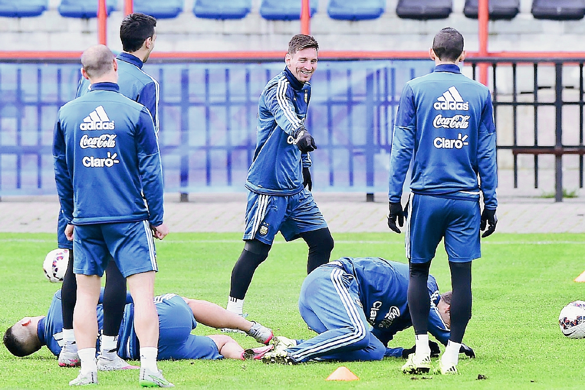 Argentina se prepara para la final que disputará contra Chile. (Foto Prensa Libre: AP).