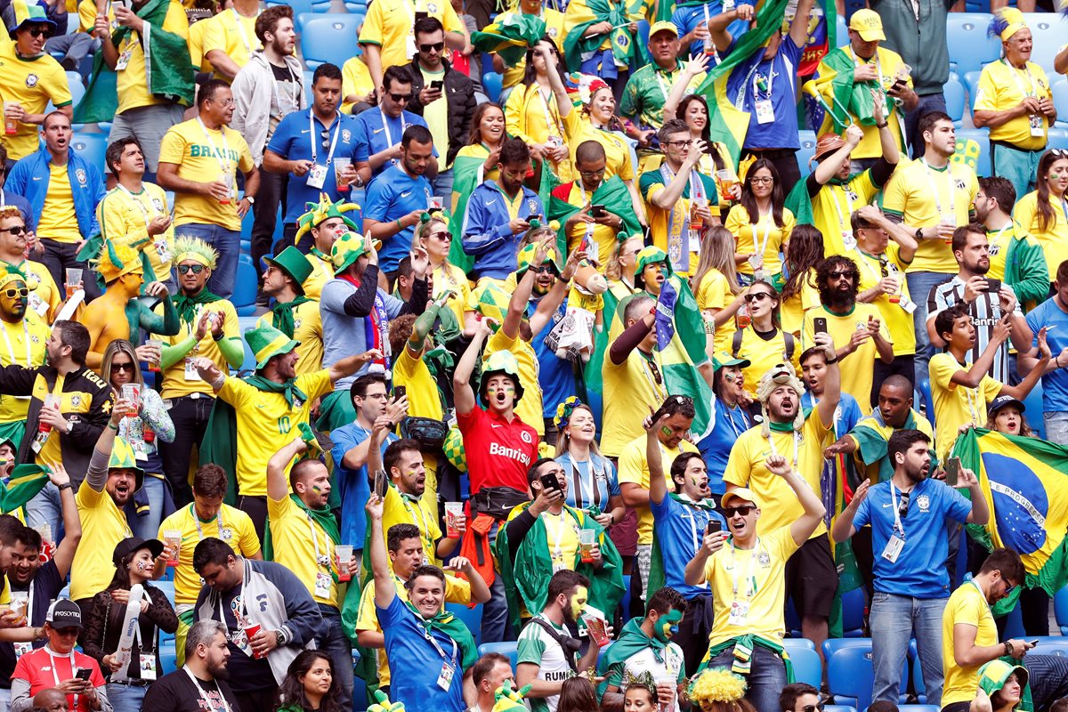 Los aficionados de Brasil tienen la esperanza de que su Selección vuelva a ser campeona del mundo. (Foto Prensa Libre: EFE)