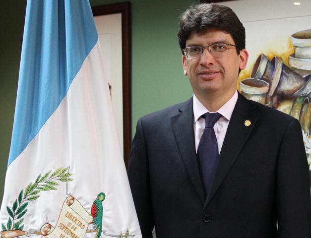 Esta es la segunda ocasión que Morales Monroy ocupa el cargo de ministro de Economía. (Foto Prensa Libre: Hemeroteca PL)