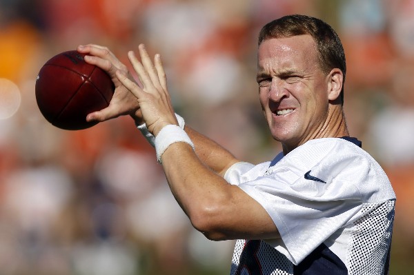 Peyton Manning es el jugador más importante para las aspiraciones de Denver, en los play offs de la NFL. (Foto Prensa Libre: AP)