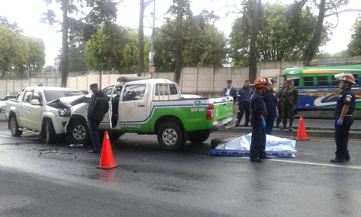 Un agente de tránsito murió atropellado en la ruta a El Salvador. (Foto Prensa Libre: CBM)