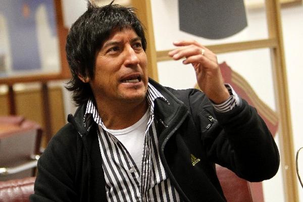 El chileno Iván Zamorano es uno de los grandes jugadores que dejaron huella en el Real Madrid. (Foto Prensa Libre: AS Color)