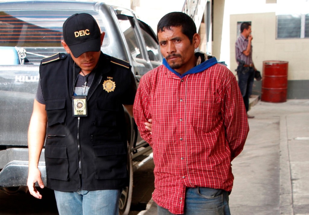 Rubelio Sánchez Ortega es sindicado de haber abusado de sus tres hijas, en Jalapa. (Foto Prensa Libre: Hugo Oliva).
