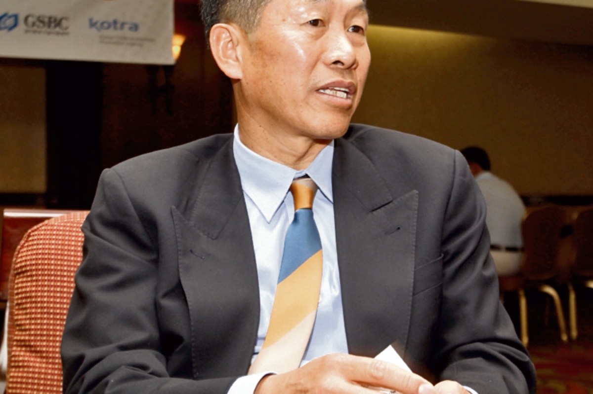 El embajador surcoreano, Yeon Gon Choo, ocupó el cargo por tres años y se retirará próximamente. (FOTO PRENSA LIBRE:OSCAR RIVAS)