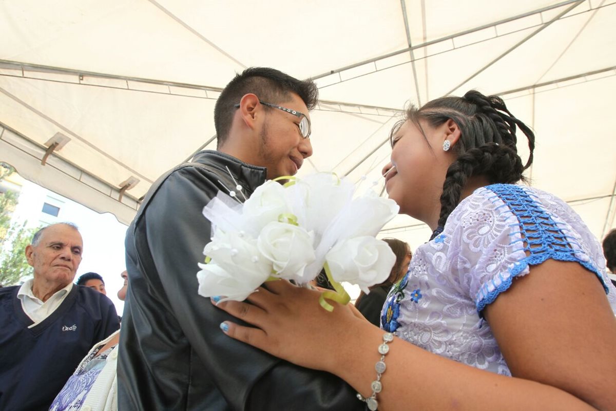 Esta es la tercera boda multitudinaria del Renap, las previas las hizo el pasado 14 de febrero. (Foto Prensa Libre: Erick Ávila).