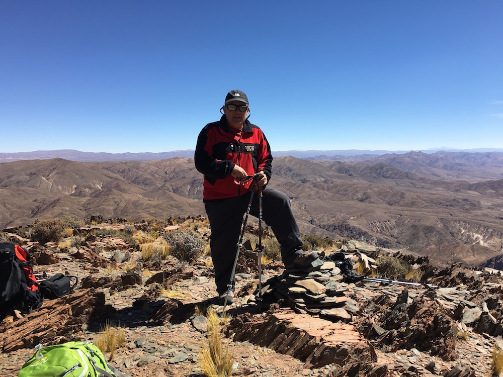 Previo a la expedición, Viñals junto a su equipo ascendió dos cerros importantes de la región de San Antonio de los Cobres, en el desierto de Atacama del norte Argentino. (Foto Prensa Libre: Cortesía Jaime Viñals)