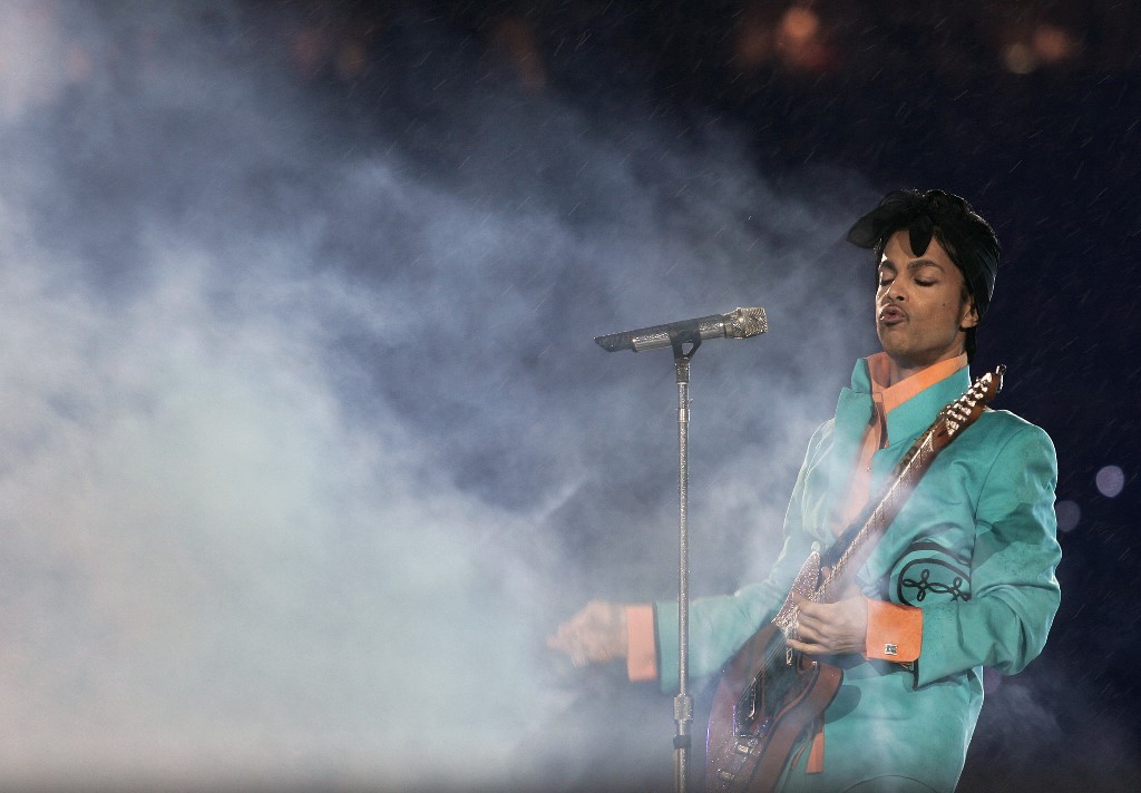 La estrella estadounidense Prince falleció a los 57 años. (Foto Prensa Libre: AFP)