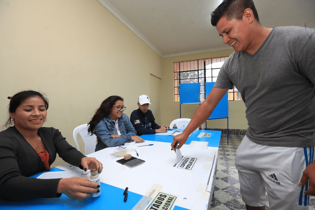 La jornada de votación se llevó a cabo sin mayores inconvenientes. (Foto Prensa Libre: Álvaro Interiano)