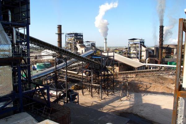 El ingenio Magdalena busca con esta planta ser competitivos en el mercado de energía. (Foto Prensa Libre: Enrique Paredes)<br _mce_bogus="1"/>