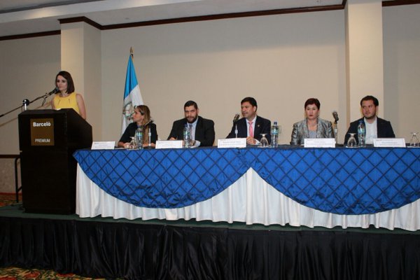 El informe "Contra todos los pronósticos: la CICIG en Guatemala" presentado por Open Society Justice Initiative. (Foto Prensa Libre: Ministerio Público)