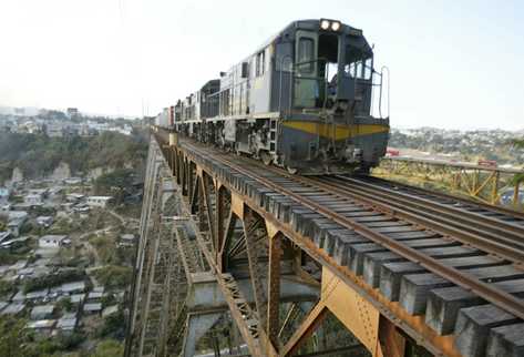 Tren carguero de ferrovías, antiguamente Fegua. (Foto Prensa Libre: Archivo)