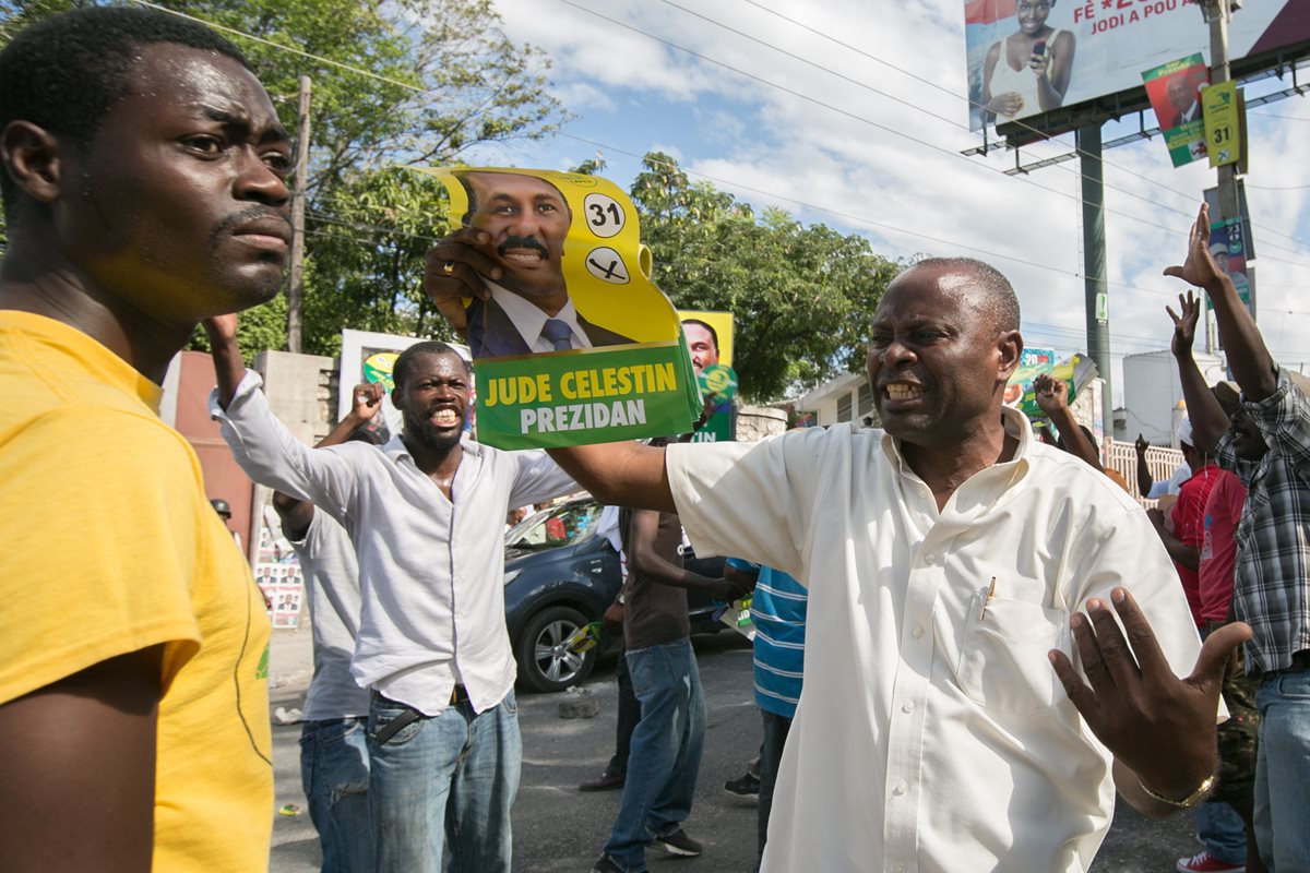 La capital de Haití afronta este jueves una segunda jornada de protestas callejeras. (Foto Prensa Libre: EFE).