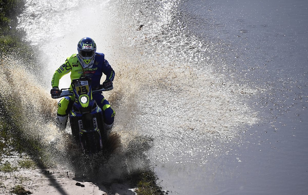 Juan Pedrero García lidera la categoría de motos del Rally Dakar 2017. (Foto Prensa Libre AFP)