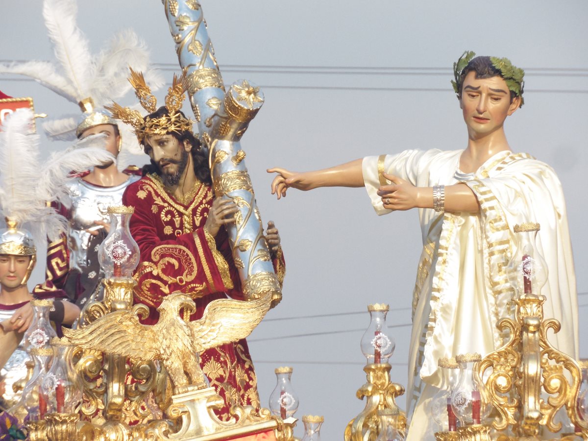 Representación de Poncio Pilatos en la procesión de Jesús Nazareno de Beatas de Belén. (Foto: Néstor Galicia)