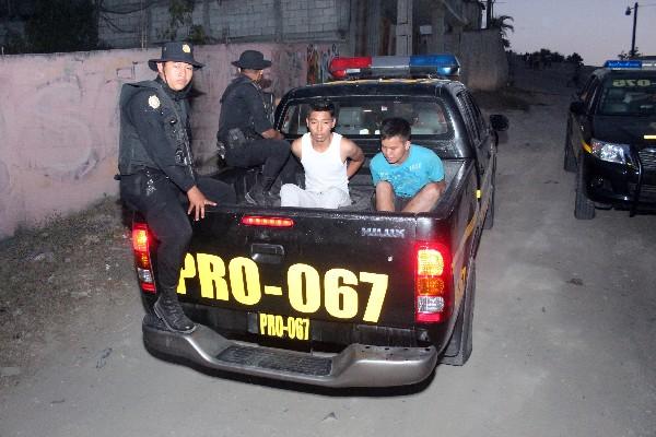 La Policía reporta semanalmente a detenidos por la venta de drogas al menudeo. (Foto Prensa Libre: Hemeroteca PL)