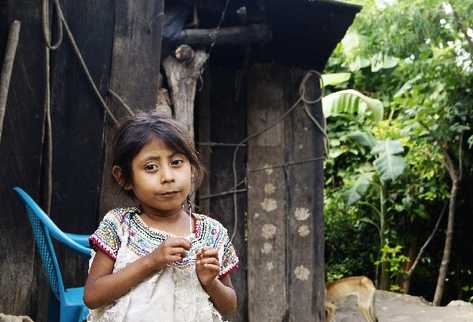 Los hijos de padres que viven en extrema pobreza y que producen granos para su subsistencia son los más vulnerables.