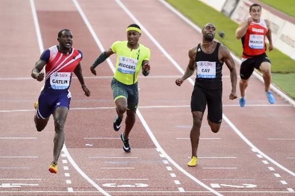 El atleta estadounidense se impuso en los 100 metros. (Foto Prensa Libre: AFP)