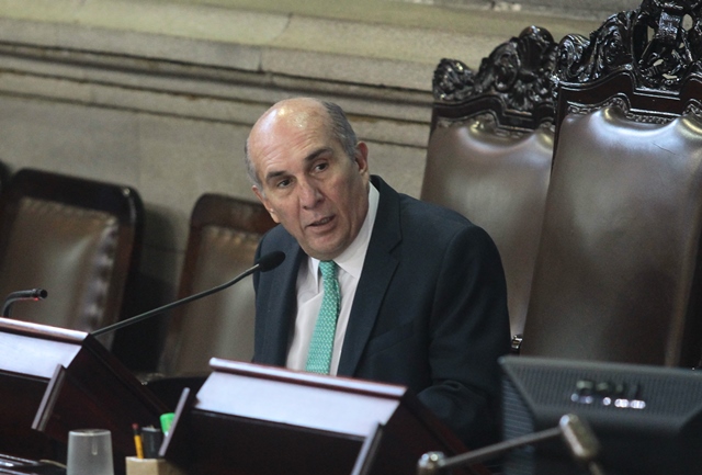 Mario Taracena, presidente del Congreso, dijo que respetarán la ley. (Foto Prensa Libre: Hemeroteca PL)