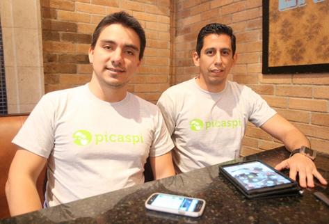 La aplicación fue desarrollada por los guatemaltecos Kevin González y Diego Larios Castañeda (Foto Prensa Libre: Billy Quijada).