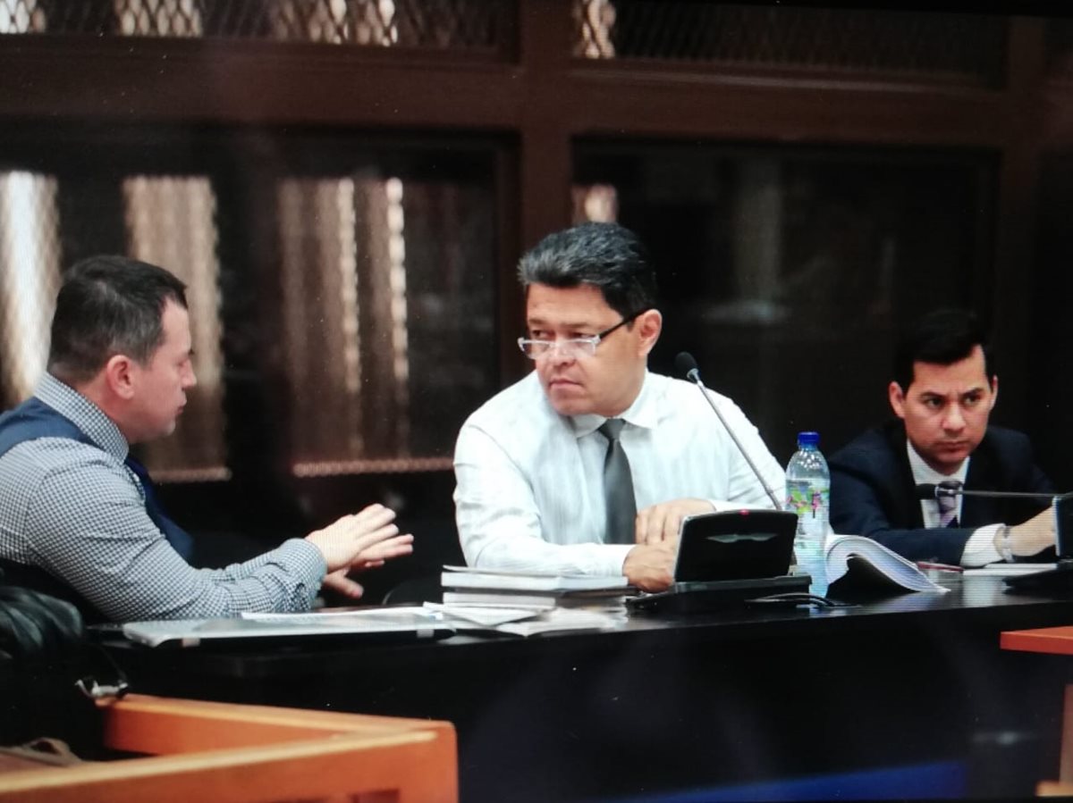 Raúl Osoy, durante la audiencia de primera declaración. (Foto Prensa Libre: Carlos Hernández)