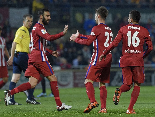 Los jugadores del Atlético de Madrid festejaron a lo grande. (Foto Prensa Libre: AFP)