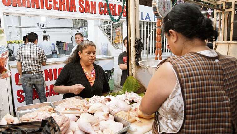 Guatemala regulará la importación desde Estados Unidos del cuadril de pollo.
