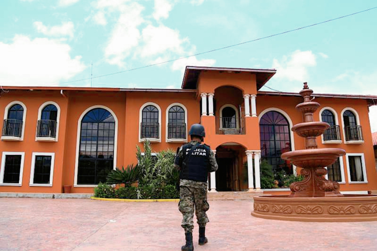 Una de  las propiedades incautadas en Honduras a la familia Valle Valle, a quienes se les acusa de narcotráfico. (Foto Prensa Libre: El Heraldo de Honduras)