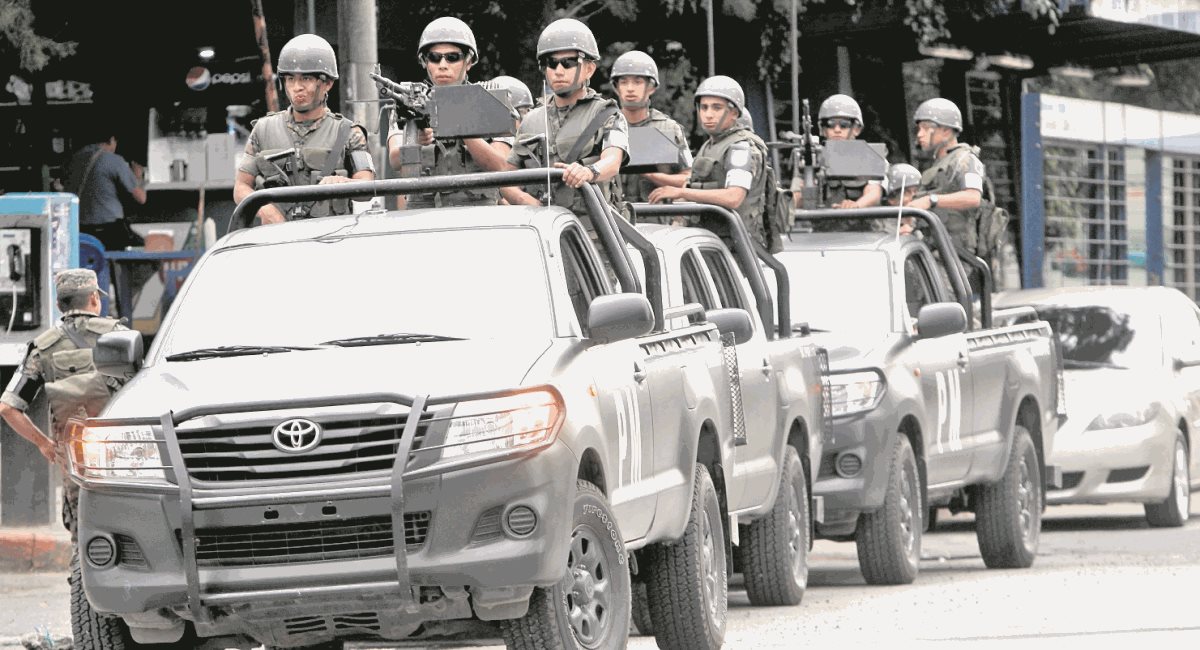 En la Fuerza de Tarea Xinca participa Ejército, el grupo cuenta con el apoyo del Ministerio Público para combatir el crimen organizado. Foto Prensa Libre: Hemeroteca PL.)