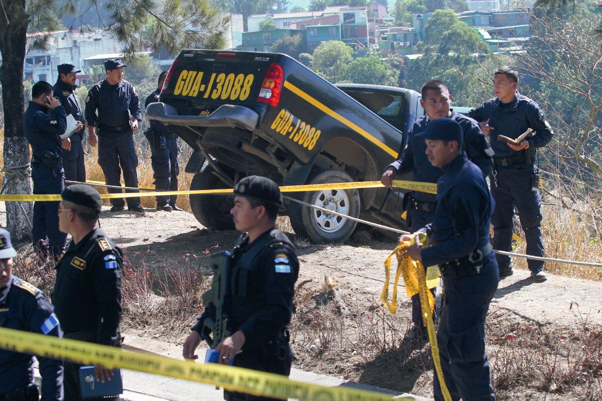 Ataque a una patrulla durante el traslado de la reclusa Ana Rodríguez del COF al Hospital General en 2013. Foto: Hemeroteca PL