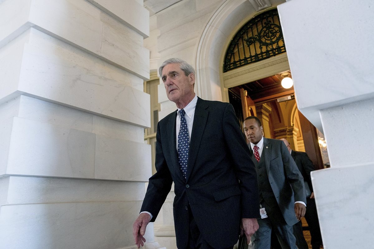 Robert Mueller, el fiscal especial en caso Rusiagate, nombró un gran jurado, lo que enfureció a Trump. (Foto Prensa Libre: AP)