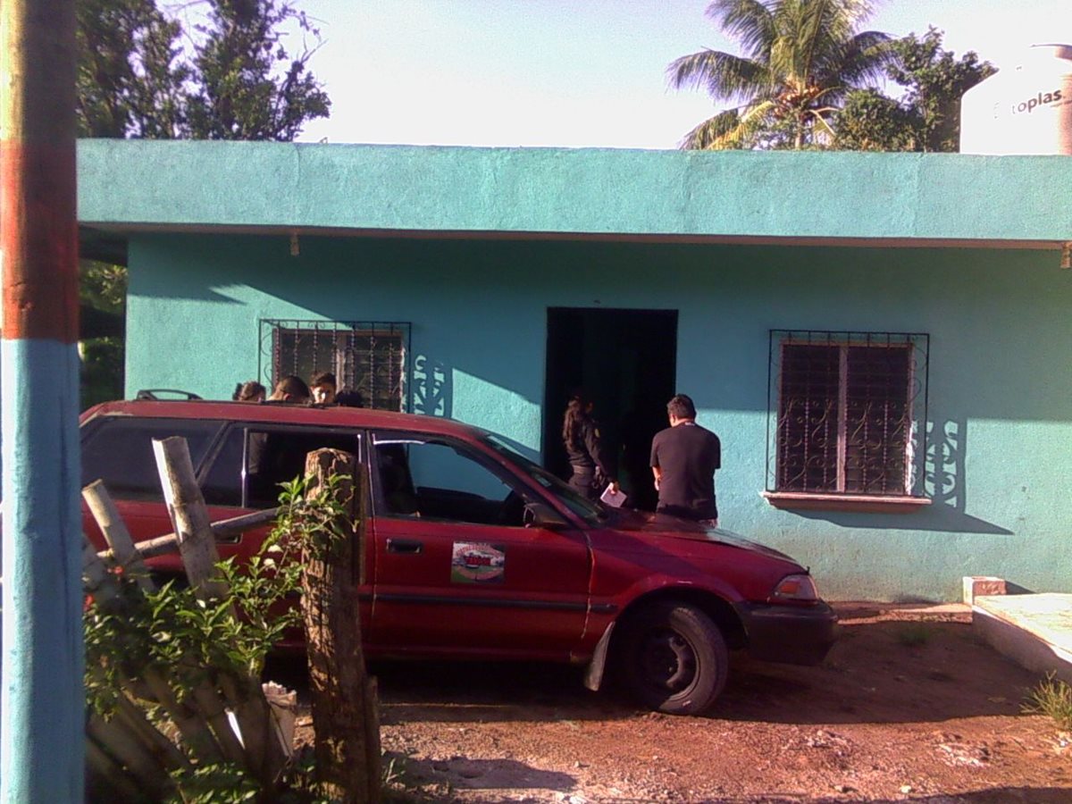 En esta casa ubicada en la colonia Jardines de Mazate en Mazatenango fueron amenazados los periodistas. (Foto Prensa Libre: P. Raquec)