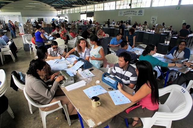 En el Parque de la Industria se concentra toda la organización electoral. (Foto Prensa Libre: Hemeroteca PL)