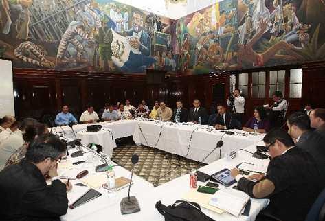 Analistas y ex funcionarios señalan la necesidad del diálogo social. (Foto Prensa Libre: Archivo)