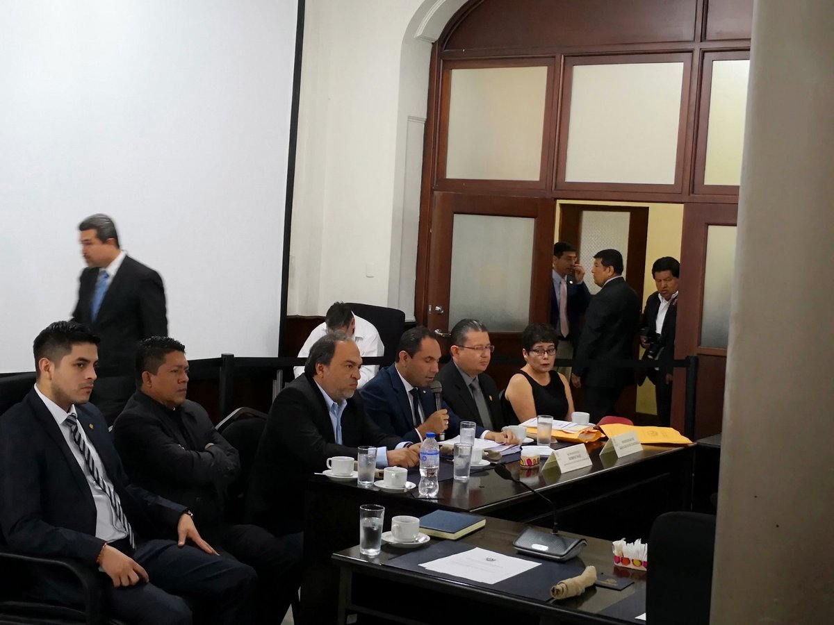 El rector de la Usac Murphy Paiz, acudió a una audiencia con los jefes de bloques del Congreso donde expuso las necesidades presupuestarias de la institución. (Foto Prensa Libre: Hemeroteca PL)