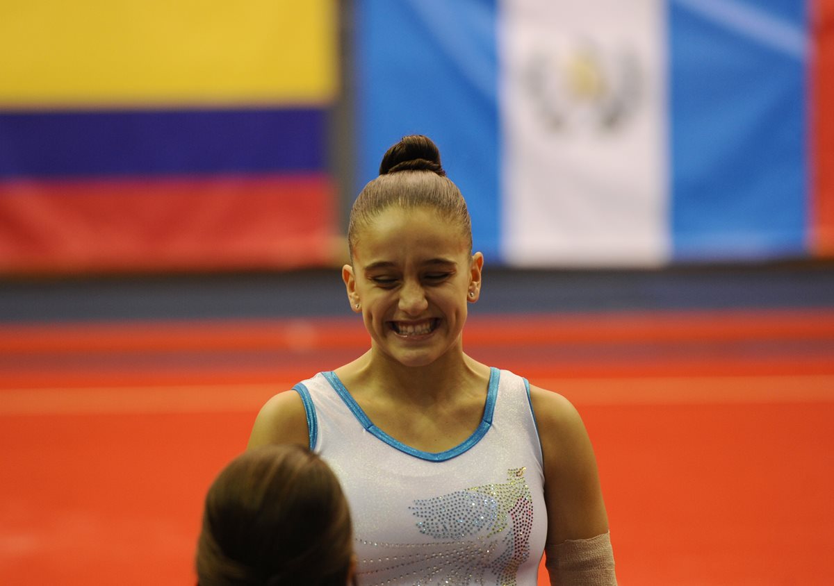 Marcela Bonifasi luce feliz por tener la oportunidad de representar al país en el Festival Deportivo. (Foto Prensa Libre: Francisco Sánchez)