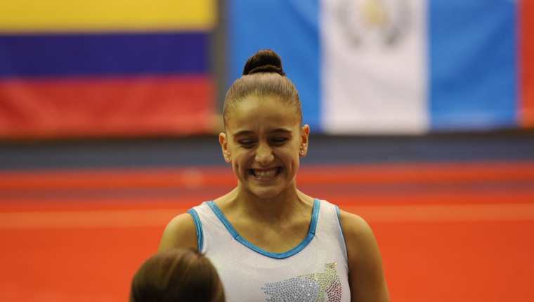 Marcela Bonifasi luce feliz por tener la oportunidad de representar al país en el Festival Deportivo. (Foto Prensa Libre: Francisco Sánchez).