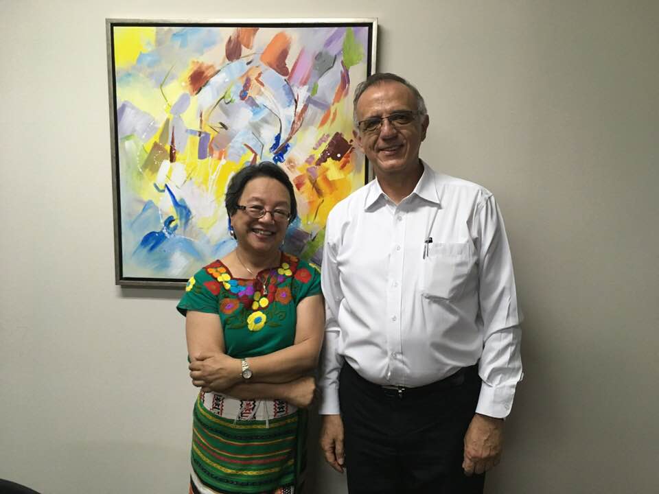 La relatora de la ONU Victoria Tauli-Corpuz, junto al comisionado de la Cicig, Iván Velásquez, durante su visita a Guatemala. (Foto tomada de Facebook)