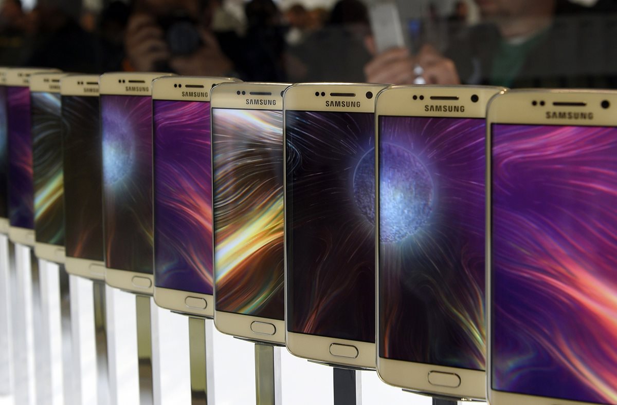 Apple le pedía US$1 mil millones a Samsung por la supuesta violación de patentes (Foto Prensa Libre: AFP)