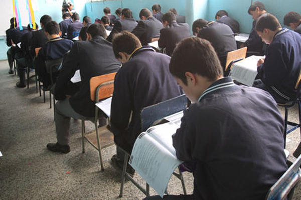 El Ministerio de Educación es la cartera que más asignación tiene dentro de los ministerios, y el mayor porcentaje se destina a funcionamiento. (Foto Prensa Libre: Estuardo Paredes)
