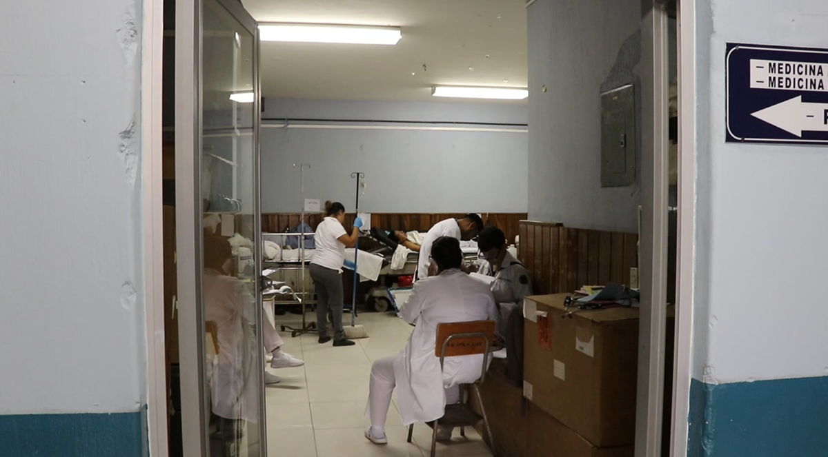 La falta de insumos, personal para brindar atención, medicamentos, entre otros, mantienen en crisis el hospital. (Foto Prensa Libre: Hugo Oliva)