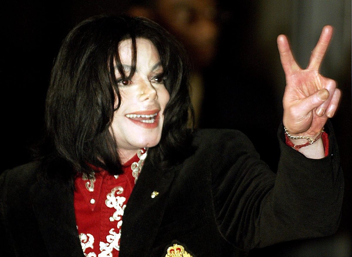 El proclamado "Rey del Pop" habría cumplido 60 años este 29 de agosto de 2018. Jackson murió el 25 de junio de 2009 a los 50 años tras sufrir un paro cardíaco. (Foto Prensa Libre: EFE).
