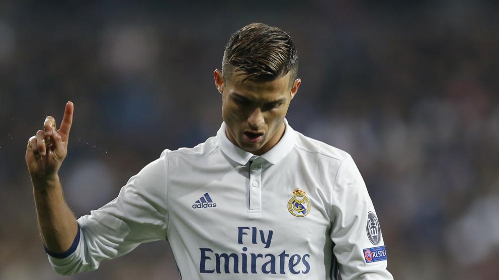 Cristiano Ronaldo ha conquistado tres Champions con la camiseta del Real Madrid; además ya ganó una con el Manchester United. (Foto Prensa Libre: AP)