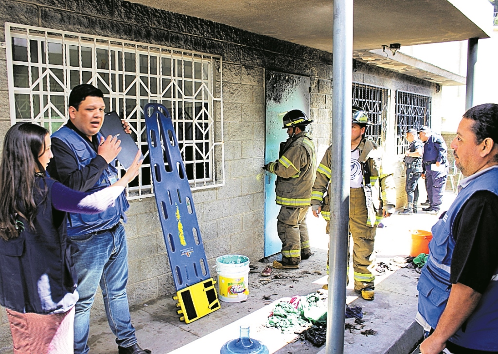 El 8 de marzo último se produjo un incendio en un dormitorio del Hogar Seguro, con cauda de 41 menores muertas. (Foto Prensa Libre: Hemeroteca ´L)