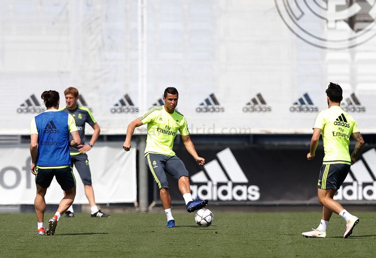 El Real Madrid volvió a los entrenamientos de cara a la final de la Liga de Campeones de Europa del día 28 contra el Atlético de Madrid. (Foto Prensa Libre: Real Madrid)