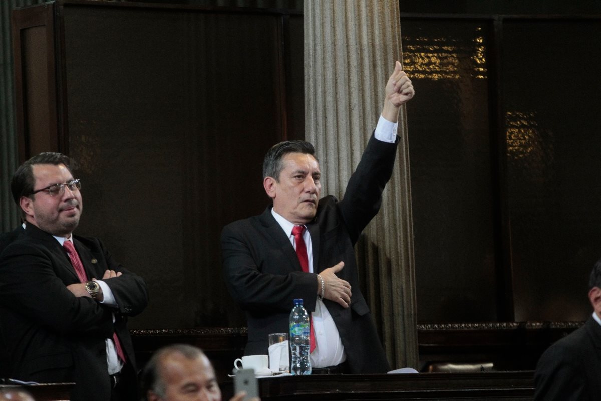 El diputado Roberto Villate es señalado por el MP de no haber reportado fondos de campaña cuando fungía como secretario general del partido Líder. (Foto: HemerotecaPL)